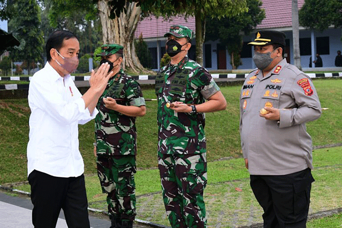 Presiden Joko Widodo bertolak menuju Kabupaten Subang, Provinsi Jawa Barat, untuk melakukan kunjungan kerja, Selasa (12/7/2022).