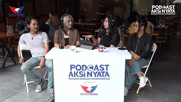 Fashion Enthusiast Maria Andromeda menjadi narasumber Podcast Aksi Nyata#DariKamuUntukIndonesia di Center Point kawasan, MNC Center, Kebon Sirih, Jakarta Pusat.