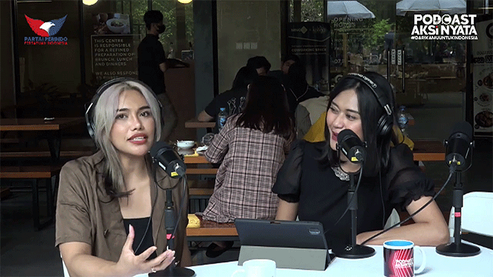 Fashion Enthusiast Maria Andromeda menjadi narasumber Podcast Aksi Nyata#DariKamuUntukIndonesia di Center Point kawasan, MNC Center, Kebon Sirih, Jakarta Pusat.