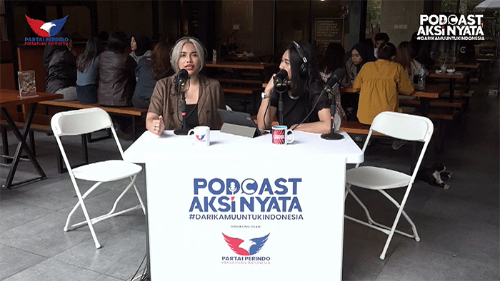 Fashion Enthusiast Maria Andromeda menjadi narasumber Podcast Aksi Nyata#DariKamuUntukIndonesia di Center Point kawasan, MNC Center, Kebon Sirih, Jakarta Pusat.
