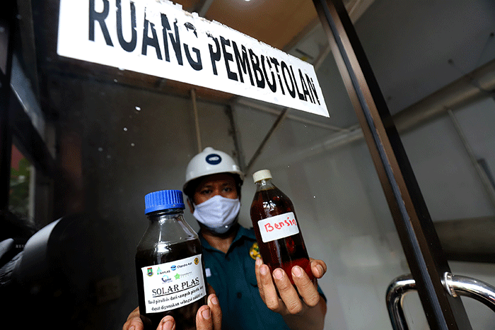 Aktivitas pengolahan sampah di Industri Pengelolaan Sampah Terpadu (IPST) di lingkungan Serdag.