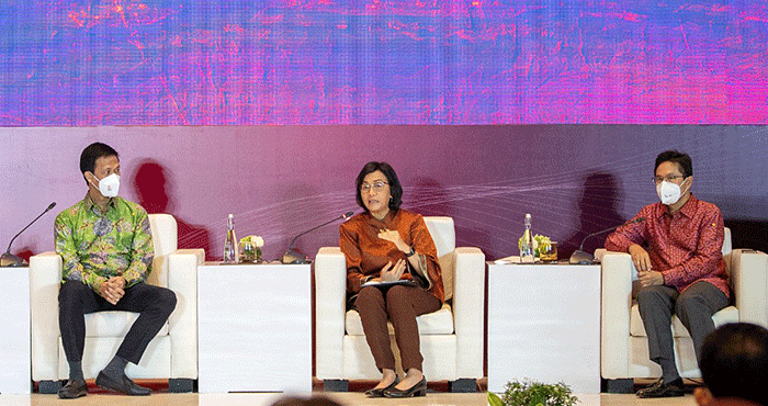 Menteri Keuangan Sri Mulyani Indrawati, secara langsung memberikan Keynote Speech pada acara forum bisnis, serta menjadi pembicara utama.