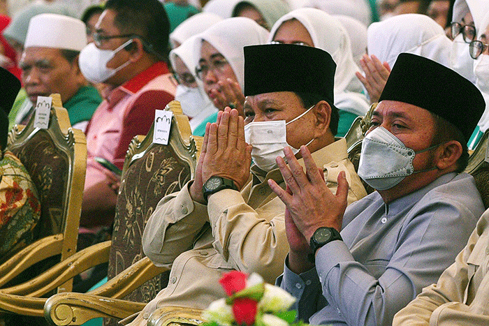 Menteri Pertahanan Prabowo Subianto saat menghadiri pembukaan Kongres Fatayat NU ke-16 di Dinning Hall, Jakabaring Sport City Palembang, Jumat (15/7/2022).
