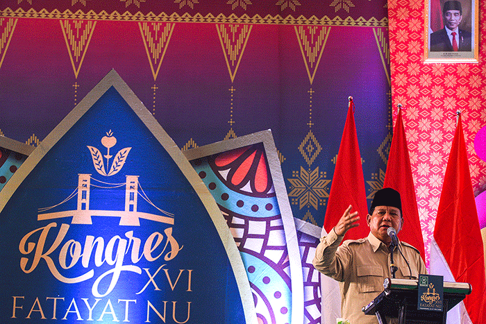 Menteri Pertahanan Prabowo Subianto saat menghadiri pembukaan Kongres Fatayat NU ke-16 di Dinning Hall, Jakabaring Sport City Palembang, Jumat (15/7/2022).