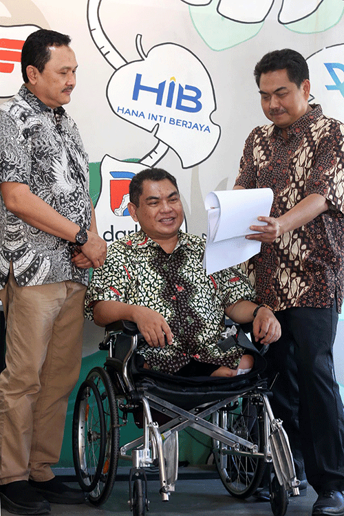 Public Expose atau Paparan Buku Tahunan 2021 Darmi Bersaudara di Surabaya, Jawa Timur, Senin (18/7/2022).
