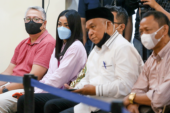 Kapolda Metro Jaya Irjen Fadil Imran (kiri) dan Menteri ATR/BPN Hadi Tjahjanto memberikan keterangan pers pengungkapan kasus mafia tanah.