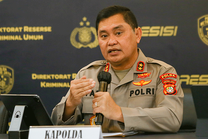 Kapolda Metro Jaya Irjen Fadil Imran (kiri) dan Menteri ATR/BPN Hadi Tjahjanto memberikan keterangan pers pengungkapan kasus mafia tanah.