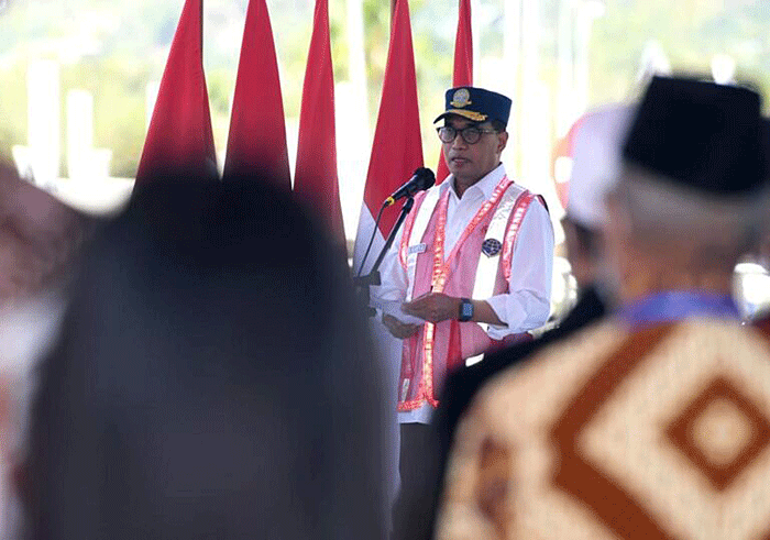 Mengawali kunjungan kerjanya di Provinsi Nusa Tenggara Timur, Presiden Joko Widodo meresmikan perluasan Bandar Udara Komodo Labuan Bajo.
