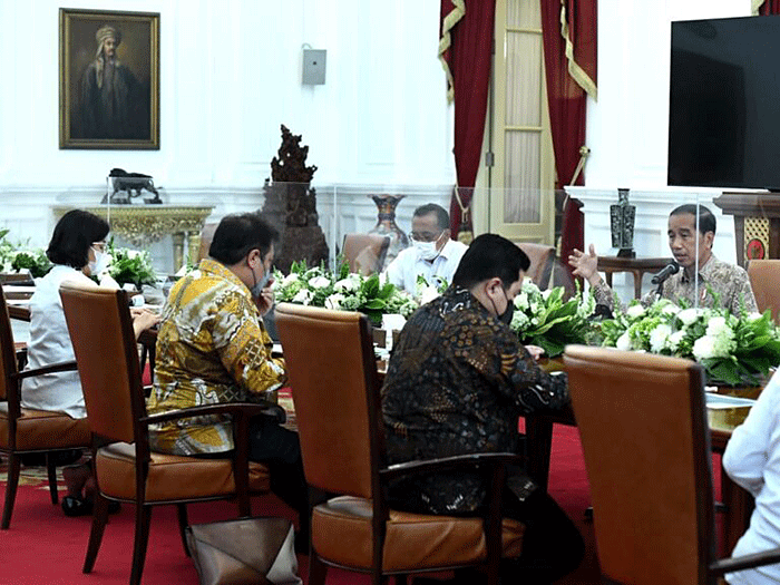 Presiden Joko Widodo mendorong jajarannya untuk mempersiapkan kebutuhan gula nasional dengan baik.