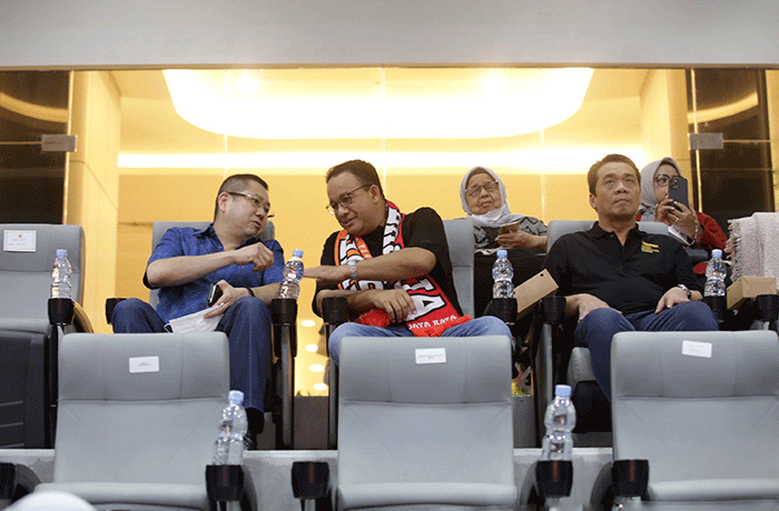 Executive Chairman MNC Group Hary Tanoesoedibjo bersama Gubernur DKI Jakarta Anies Baswedan disela Grand Launching Jakarta International Stadium (JIS).