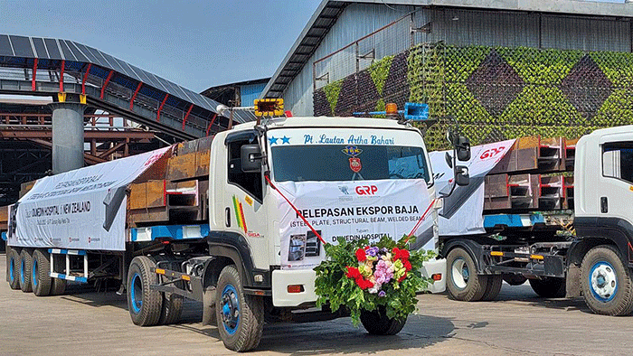 Menteri Perdagangan (Mendag) Zulkifli Hasan melakukan pelepasan ekspor 3.800 metrik ton baja struktur dan plat baja ke Selandia Baru.