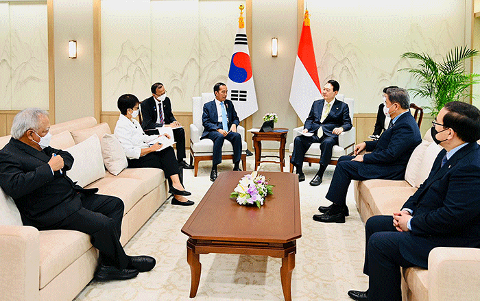 Presiden Joko Widodo melakukan pertemuan dengan Presiden Korea Selatan Yoon Suk-yeol di Kantor Kepresidenan Yongsan, Seoul, Kamis (28/7/2022).