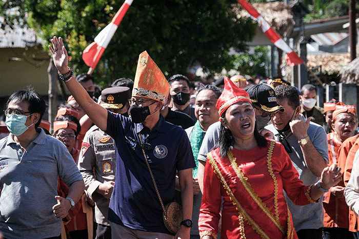 Menteri Pariwisata dan Ekonomi Kreatif (Menparekraf) Sandiaga Salahuddin Uno kembali berkeliling Nusantara dalam ajang Anugerah Desa Wisata Indonesia 2022.