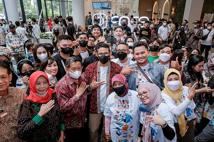 Menparekraf Sandiaga Salahuddin Uno berharap Anugerah Kreasi Indonesia (AKI) yang digelar di Kota Pontianak, Kalimantan Barat (Kalbar).