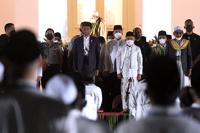 Presiden Joko Widodo menghadiri acara zikir dan doa kebangsaan di halaman Istana Merdeka, Jakarta, Senin (1/8/2022).