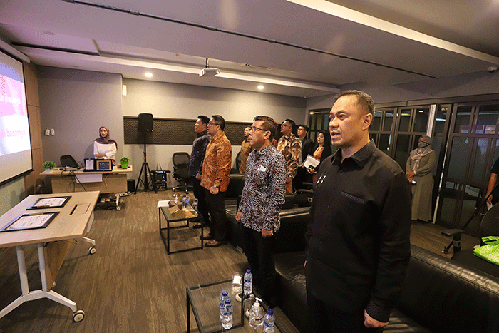 Penandatanganan perjanjian kerja sama (MoU) antara PT MNC Guna Usaha Indonesia dengan ESQ Group melalui ESQ Tour Travel di Jakarta, Selasa (9/8/2022).