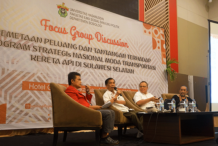 Forum group discussion (FGD) yang dihadiri sejumlah pakar dan akademisi di Hotel Claro, Makassar, Kamis (11/8/2022).