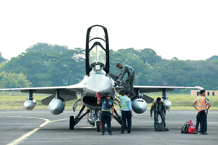 Sebanyak 18 unit pesawat tempur F-16 Fighting Falcon TNI AU, mendarat di Lanud Halim Perdanakusuma Jakarta, Kamis (11/8/2022).