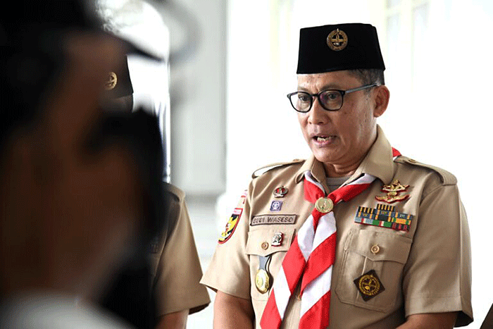 Presiden Joko Widodo menerima kunjungan perwakilan Kwartir Nasional (Kwarnas) Gerakan Pramuka di Istana Merdeka, Jakarta, Jumat (12/8/2022).