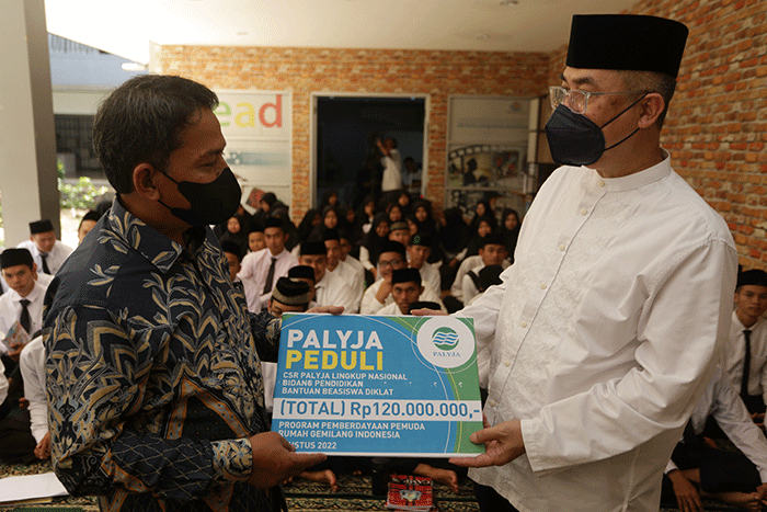 Program pendidikan dan pelatihan vokasi di Rumah Gemilang Indonesia milik LAZNAS Al Azhar untuk program studi Fotografi, Videografi dan Aplikasi Perkantoran.