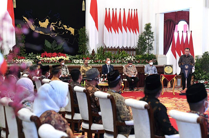 Presiden Joko Widodo menegaskan komitmen pemerintah Indonesia untuk terus meningkatkan produksi pertanian nasional.