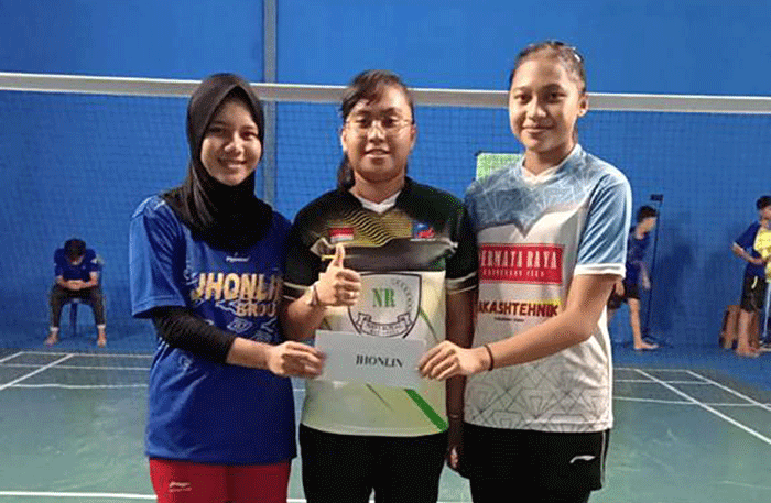 Jhonlin Barminton Club (JBC) berhasil menyabet juara pada dua kategori ajang pertandingan bulu tangkis Liga Banua V.