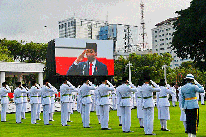 Presiden Joko Widodo mengukuhkan 68 pelajar SMA menjadi anggota Pasukan Pengibar Bendara Pusaka (Paskibraka) Tahun 2022.