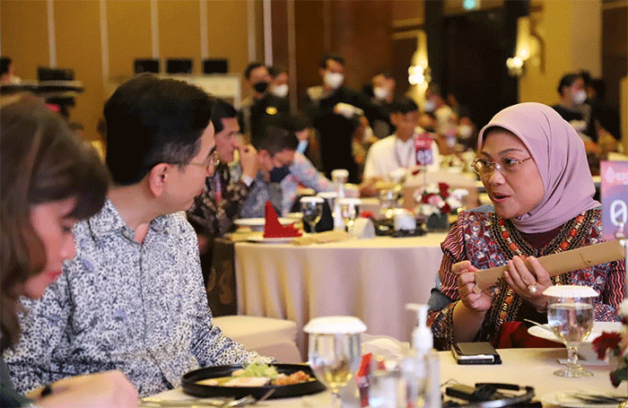 Menteri Ketenagakerjaan Ida Fauziyah, menyampaikan bahwa produktivitas SDM sangat penting dan dibutuhkan dalam berinvestasi.