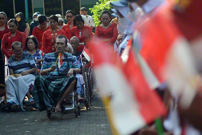 HUT ke-77 Kemerdekaan Republik Indonesia di Panti Werda Pengayoman Jalan Singosari Timur 2 Semarang, Semarang, Jawa Tengah, Rabu (17/8/2022).