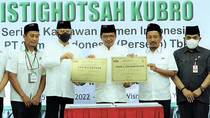 Direktur Utama SIG, Donny Arsal menjelaskan, kegiatan ini merupakan sebuah momentum yang baik, sebagai wujud rasa syukur atas pendirian Pabrik Gresik.