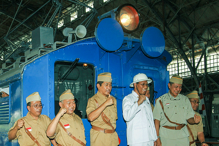 Kedatangan kereta Djoko Kendil dalam kegiatan Kereta Bersejarah Menyapa pengunjung di Stasiun Tanjung Priuk, Rabu (17/8/2022).