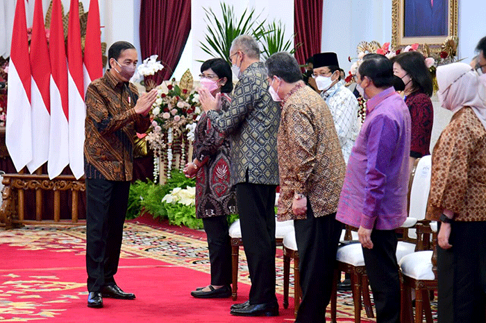 Presiden Joko Widodo membuka Rapat Koordinasi Nasional Pengendalian Inflasi Tahun 2022 di Istana Negara, Jakarta, Kamis (18/8/2022).