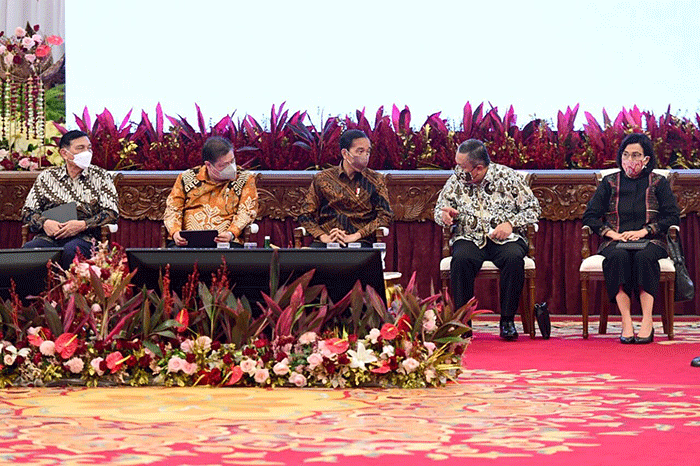 Presiden Joko Widodo membuka Rapat Koordinasi Nasional Pengendalian Inflasi Tahun 2022 di Istana Negara, Jakarta, Kamis (18/8/2022).