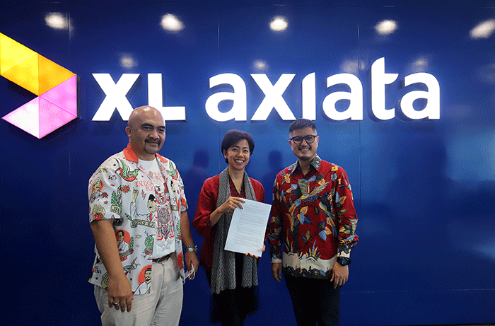 Penandatanganan kerja sama PT XL Axiata Tbk dengan Microsoft Indonesia di Jakarta, Kamis (18/8/2022).