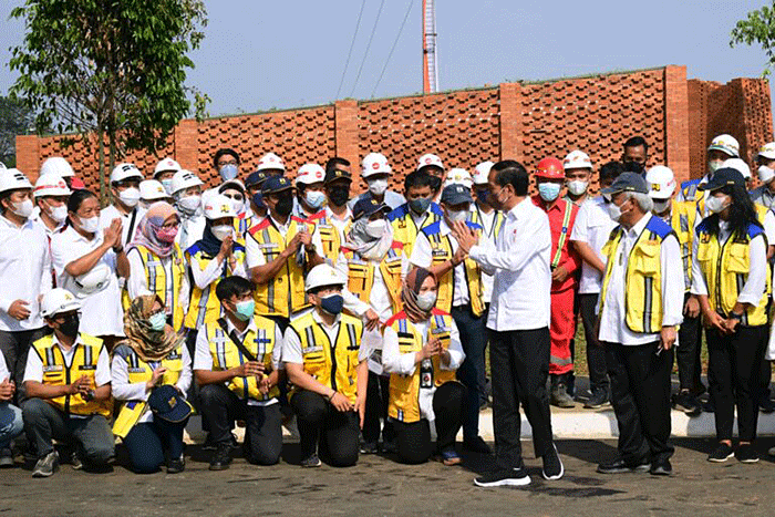 Presiden Joko Widodo meninjau progres renovasi Taman Mini Indonesia Indah (TMII), Selasa (23/8/2022).