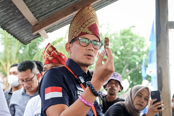 Menparekraf Sandiaga Salahuddin Uno meminta agar pelaku pariwisata dan masyarakat di Desa Wisata Pulau Pahawang Lampung fokus untuk mengembangkan potensi alam.