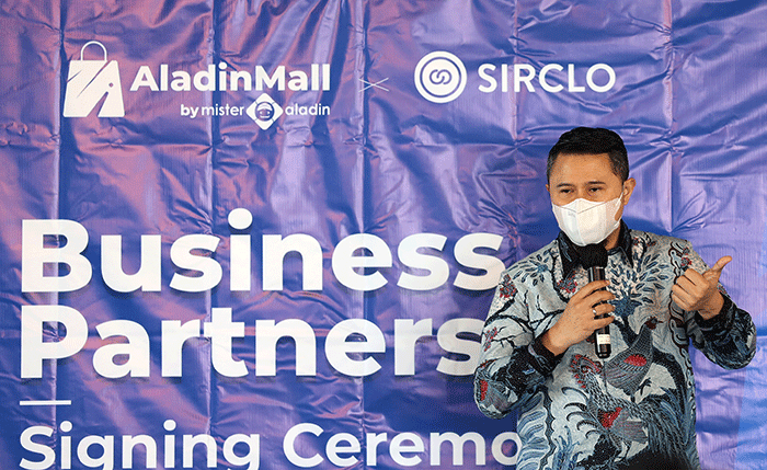Penandatanganan Memorandum of Understanding (MoU) Aladin Mall by Mister Aladin dengan Sirclo di Park Hyatt, Kebon Sirih, Jakarta, Senin (29/8/2022).