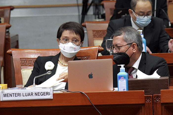 Menteri Luar Negeri Retno Marsudi saat mengikuti rapat kerja dengan Komisi I DPR di Kompleks Parlemen, Senayan, Jakarta, Kamis (1/9/2022).
