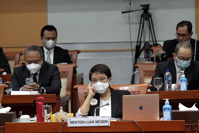 Menteri Luar Negeri Retno Marsudi saat mengikuti rapat kerja dengan Komisi I DPR di Kompleks Parlemen, Senayan, Jakarta, Kamis (1/9/2022).