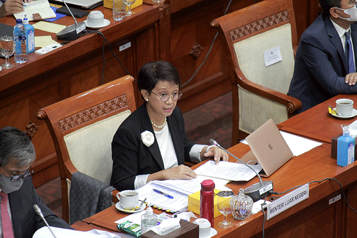 Menteri Luar Negeri Retno Marsudi saat mengikuti rapat kerja dengan Komisi I DPR di Kompleks Parlemen, Senayan, Jakarta, Kamis (1/9/2022).