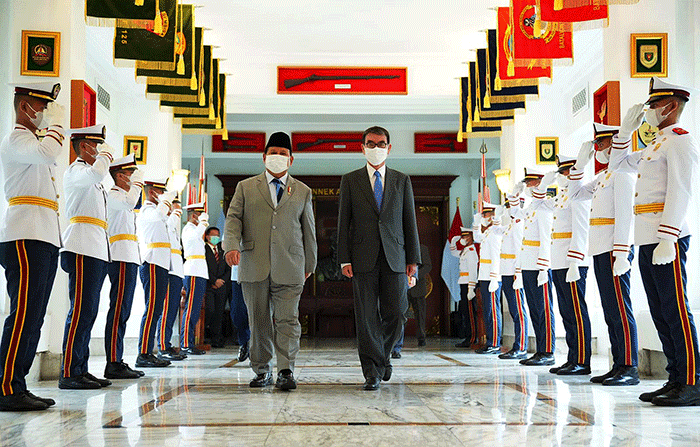Menteri Pertahanan Prabowo Subianto menerima kunjungan Menteri Transformasi Digital Jepang Taro Kono di Kementerian Pertahanan, Jakarta, Jumat (2/9/2022).