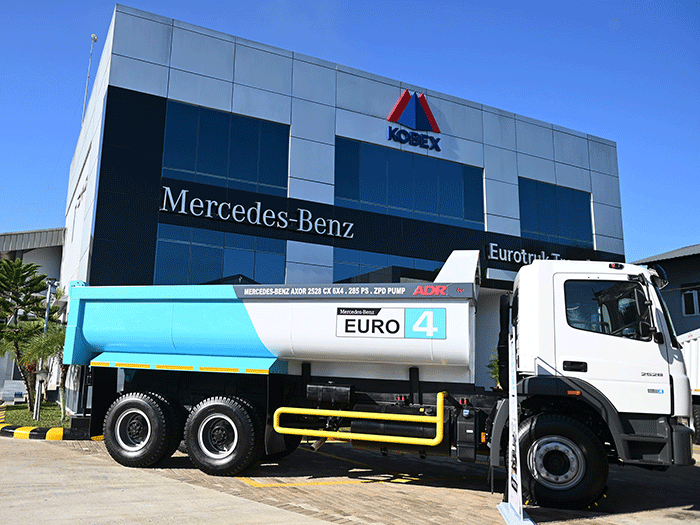 Soft opening diler resmi Mercedes Benz Commercial Truck di Kota Banjar Baru, Kalimantan Selatan.