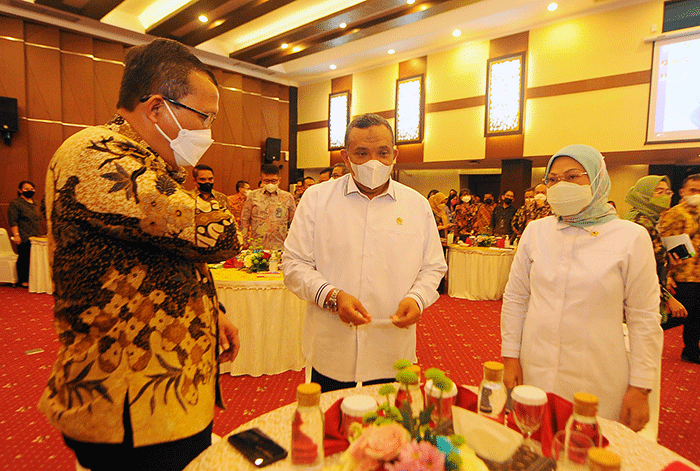 Penandatanganan Perjanjian Kerja sama Penyaluran Bantuan berupa Subsidi Gaji/upah bagi Pekerja/Buruh tahun Anggaran 2022 di Jakarta, Selasa (6/9/2022).