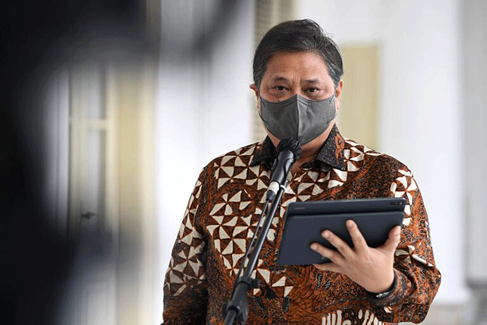 Presiden Joko Widodo menggelar rapat terbatas terkait Evaluasi Proyek Strategis Nasional (PSN) dengan sejumlah Menteri Kabinet Kerja.