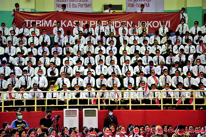Pengarahan kepada 2.686 Calon Pekerja Migran Indonesia (CPMI) di GOR POPKI Cibubur, Jakarta Timur, Senin (12/9/2022).