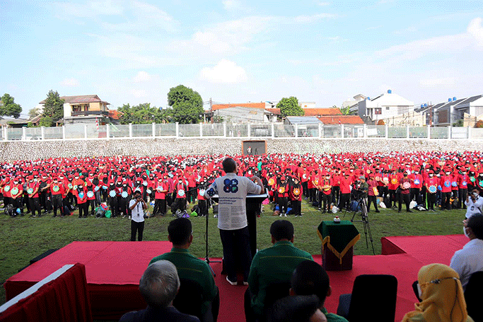 Mendag Zulkifli Hasan memberikan paparan didepan 4.000 Mahasiswa dalam Pengenalan Kehidupan Kampus Bagi Mahasiswa Baru Universitas Muhammadiyah Jakarta 2022.