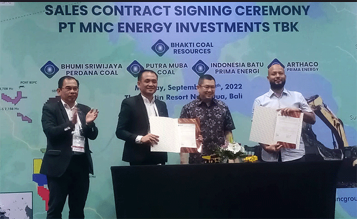 Executive Chairman MNC Group Hary Tanoesoedibjo saat menghadiri penandatanganan kontrak perjanjian penjualan batu bara di BICC Westin Resort Nusa Dua, Bali.