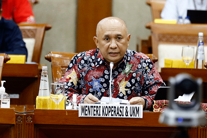 Menkop dan UKM Teten Masduki mengikuti Rapat Dengar Pendapat dengan Komisi VI DPR di Kompleks Parlemen, Senayan, Jakarta, Kamis (22/9/2022).