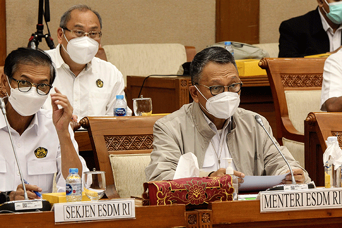 Menteri Energi dan Sumber Daya Mineral (ESDM) Arifin Tasrif saat Rapat Kerja (Raker) dengan Komisi VII DPR RI di Kompleks Parlemen, Jakarta, Kamis (22/9/2022).