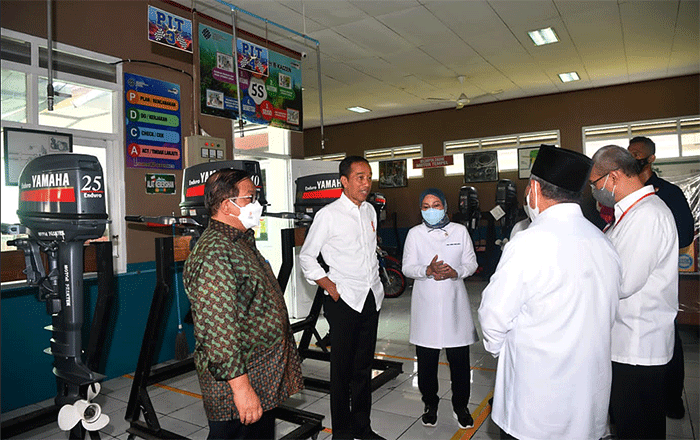 Di sela-sela kunjungan kerjanya ke Maluku Utara, Presiden Joko Widodo menyempatkan diri meninjau Balai Pelatihan Vokasi dan Produktivitas (BPVP) Kota Ternate.